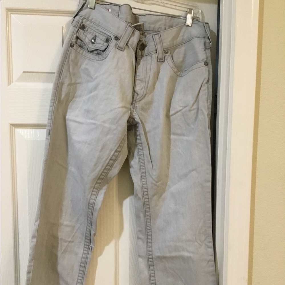 True Religion men Jean size 33 x 27